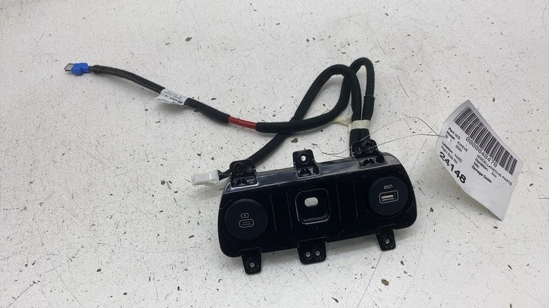 96123CV010 2022-2024 Kia EV6 Front Dashboard Center USB Type C Charging Port Power Outlet