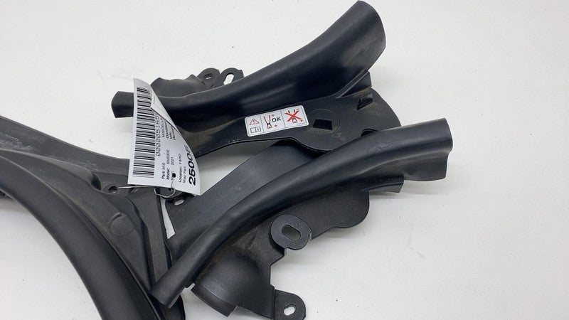 2018-2021 BMW 530e Front Underhood Cowl Center Partition Trim w/ Seal 