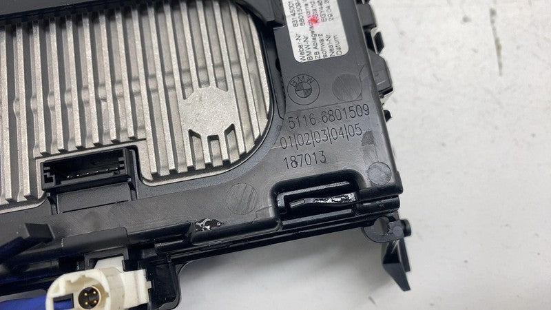 ⭕18-23 BMW 530e Center Console Wireless Device Battery Charger Pad 511