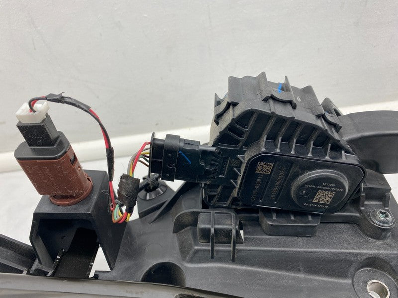 ⭕ 2020-2024 Tesla Model Y Accelerator and Brake Pedal Pad Assembly 118