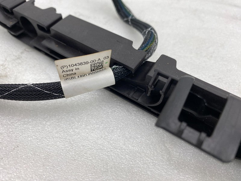 1043839 00 A ⭕ 12-15 Model S High Voltage Battery Ancillary Unit Cable & Support 1043839-00-A