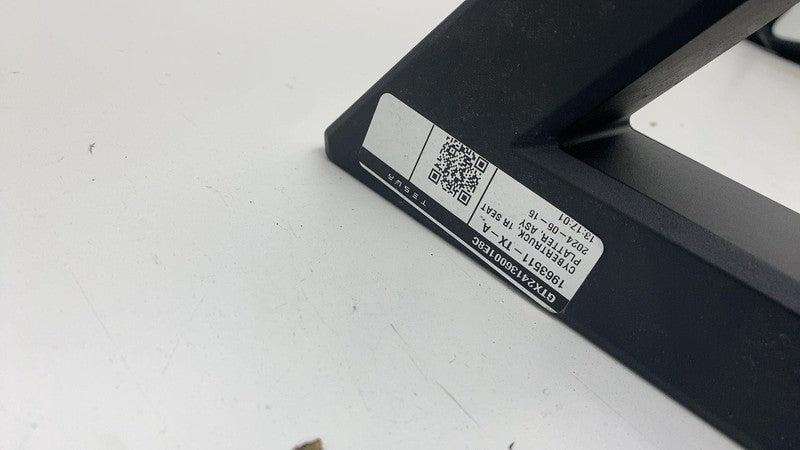 ⭕24-25 Tesla Cybertruck Front Left 1st Row Seat Outboard Riser Cast 19