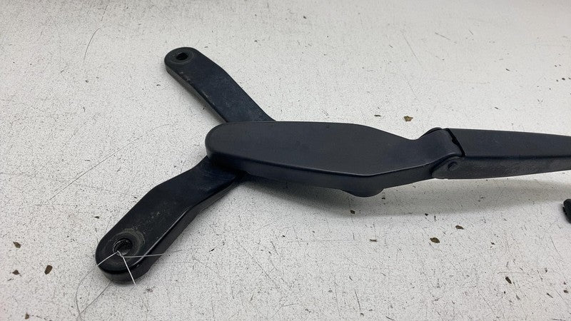 A 212 820 09 44 ⭕ 10-16 Mercedes E350 E-Class W212 Front Wiper Arm Windshield Right A2128200944