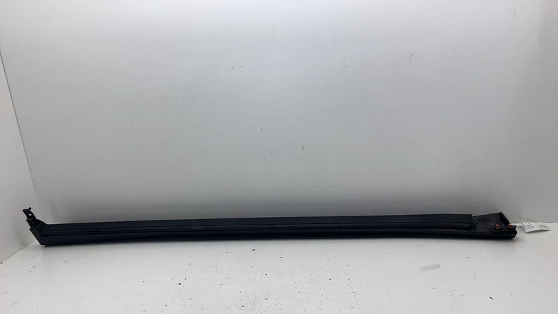 32259230 ⭕ 21-23 Polestar 2 Passenger Side Rocker Skirt Panel Molding Trim Right 32259230