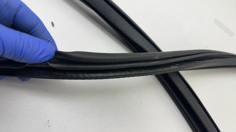 ⭕ 21-24 Mustang Mach-E Front Passenger Right Door Body Weatherstrip Rubber Seal