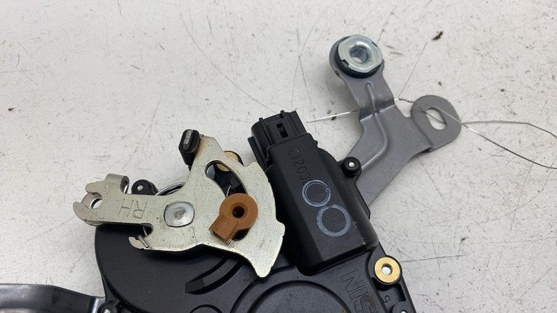 ⭕ 2023-2025 Toyota Prius Rear Passenger Side Door Lock Actuatror Latch