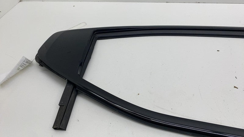 ⭕ 21-23 Polestar 2 Rear Right Door Window Weatherstrip w/ Trim Molding