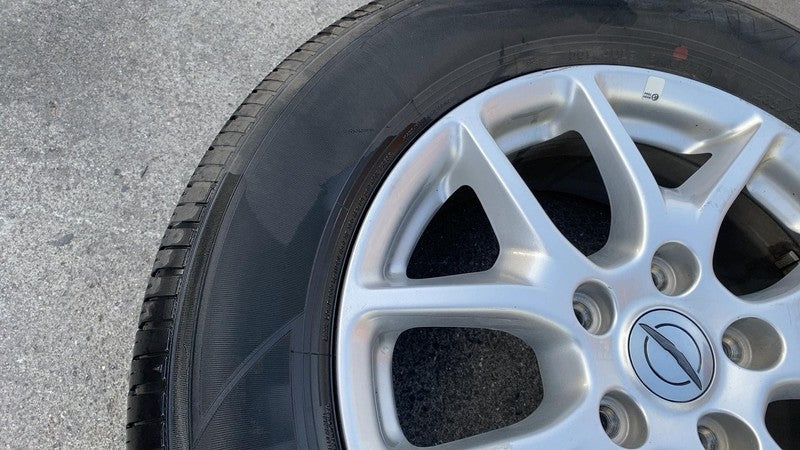 ⭕ 2021 2022 Chrysler Pacifica Wheel Rim 17" inch 17x7 5V Spoke w/ Yokohama Tire