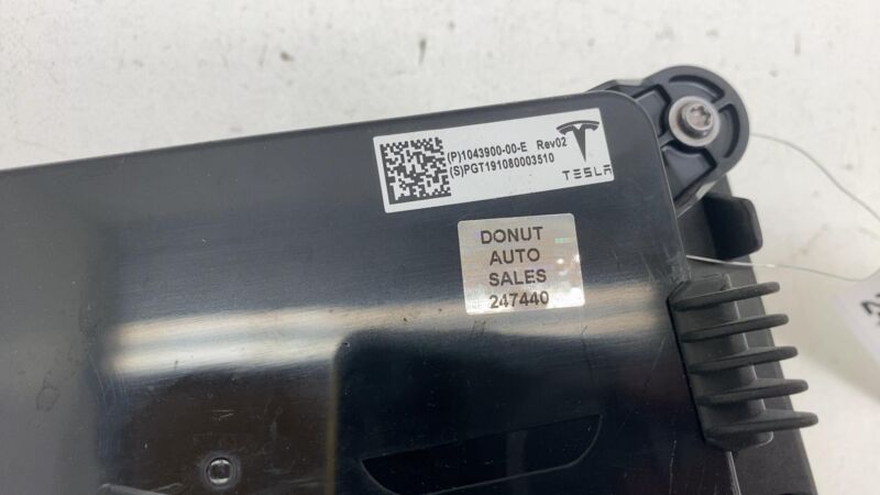 104390000E ⭕16-20 Model X Rear Body Chassis Control Module BCM TSTD w/ Bracket 1043900-00-E