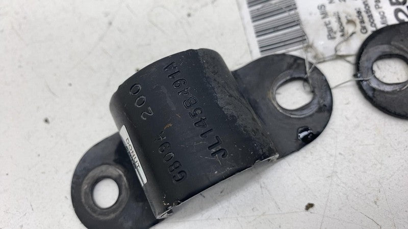 ⭕ 10-21 Lincoln Navigator Rear Stabilizer Sway Bar Mount Bracket JL145