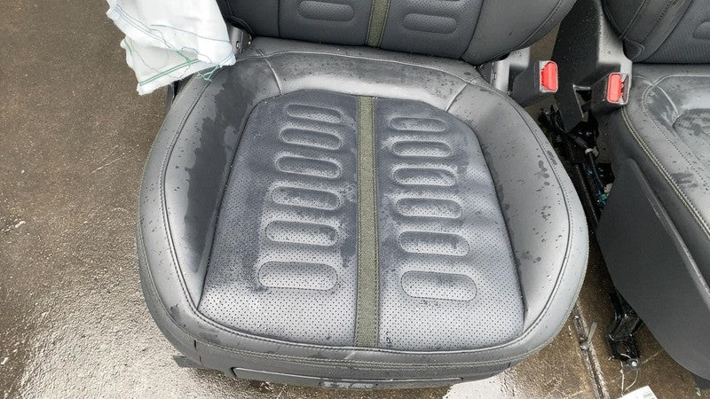 ⭕ 2022-2024 Rivian R1T Front Left & Right + Rear 2nd Row Leather Seat Black Assy