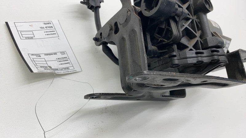 105074 2012 2013 2014 2015 Tesla Model S Brake Servo Booster Vacuum Pump Assembly OEM