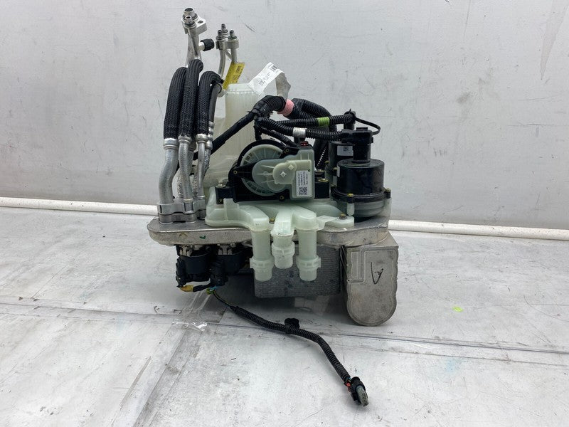 1506803 00 F 20-24 Model Y Supermanifold Refrigerant Chiller & Coolant Reservoir 1506803-00-F