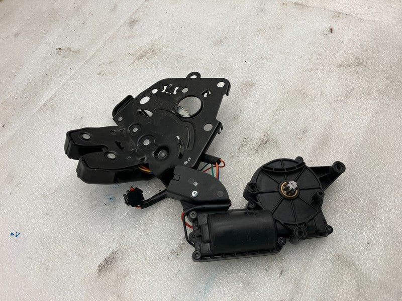 150060400B ⭕17-23 Model 3 Y Rear Liftgate Tailgate Decklid Lock Latch Actuator 1500604-00-B