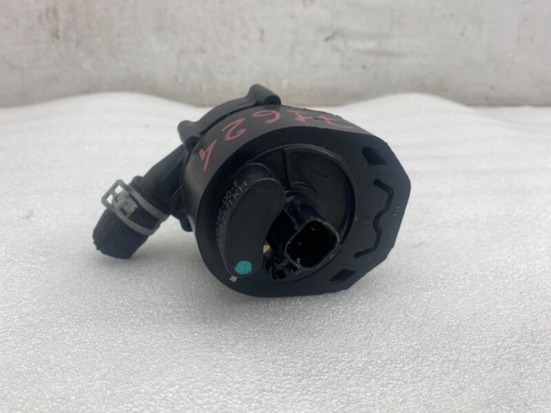 2016-2020 Tesla Model S X Cooling System Auxiliary Water Coolant Pump FWD Assy