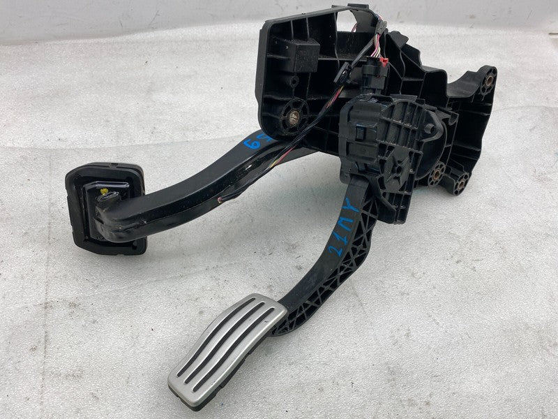 ⭕ 2020-2024 Tesla Model Y MY Accelerator Throttle Gas & Brake Pedal Pa