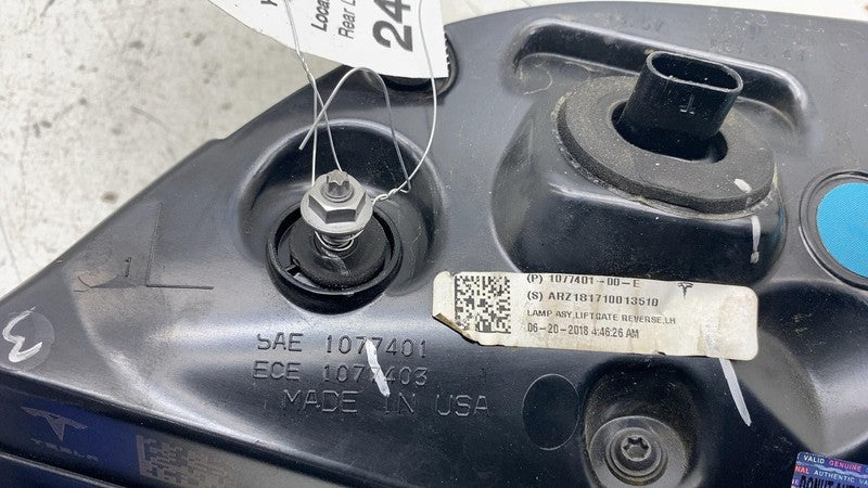 ⭕ 2017-2023 Model 3 Rear Left Inner Taillight LED Tail Lamp 3-Pin 1077