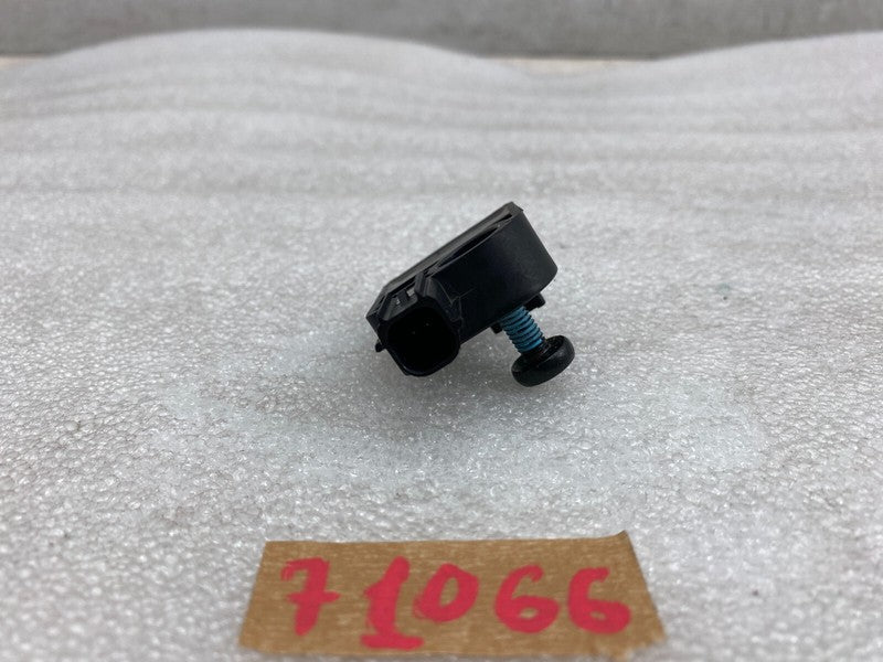 100527400B ⭕ 2012-2020 Tesla Model S Acceleration Impact Crash Sensor Assembly 1005274-00-B