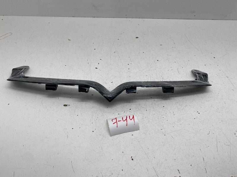 1611012 00 C ⭕ 21-25 Tesla Model S Front Bumper Upper Grille Trim V-Bar Insert 1611012-00-C