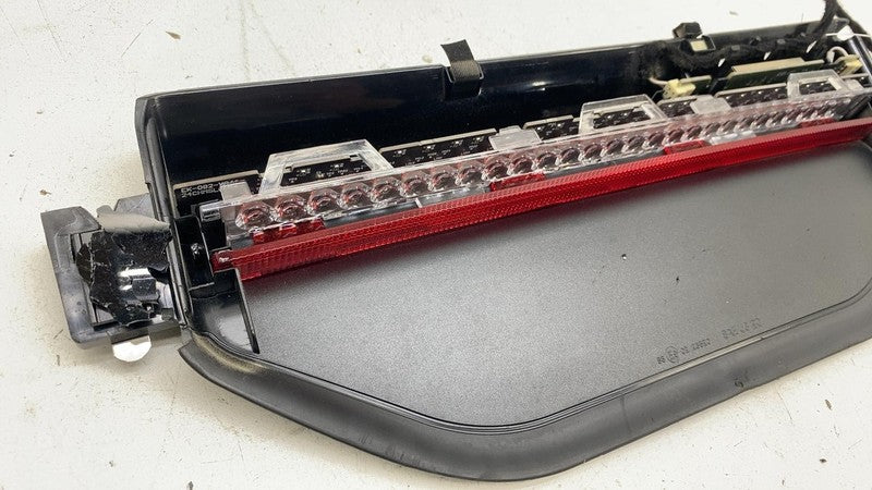 ⭕2020-2023 Tesla Model Y Rear Tailgate LED Third Brake Light Lamp Moun