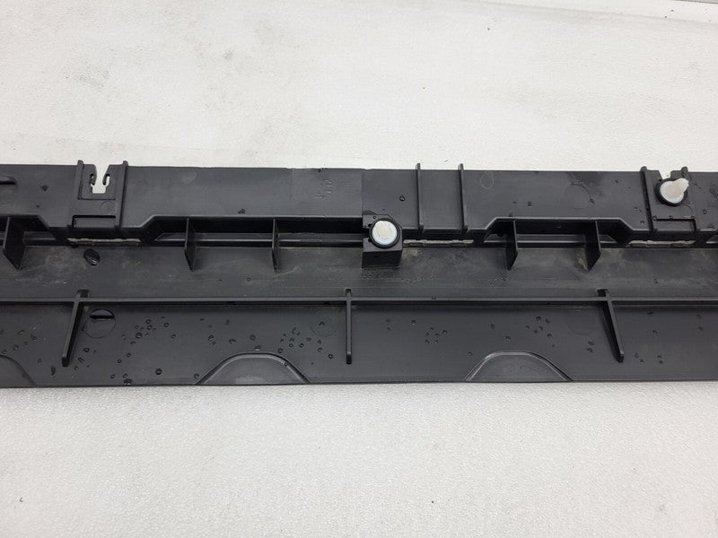 149774500C ⭕ 20-23 Model Y Right Skirt Rocker Molding Panel Carrier Bracket RH 1497745-00-C