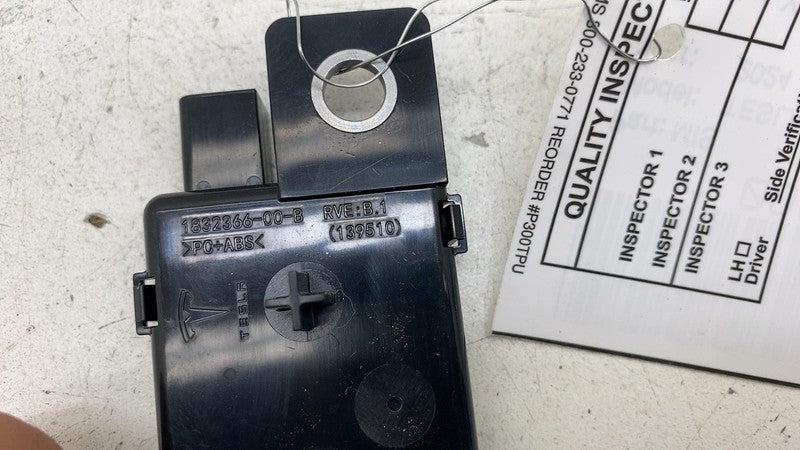 ⭕ 24-25 Tesla Model 3 Interior End Point Module Booster Universal 1780