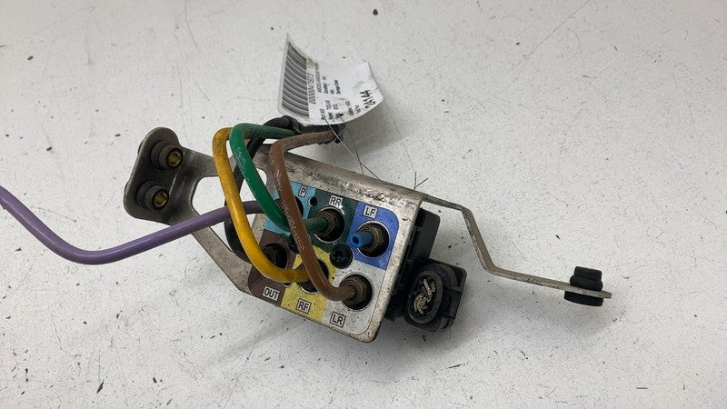 2012 2013 2014 2015 Tesla Model S Air Suspension Main Solenoid Valve w/ Bracket