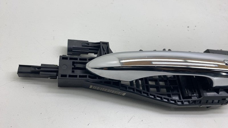 ⭕ 2017-2020 Maserati Levante Rear Passenger Side Exterior Door Handle 