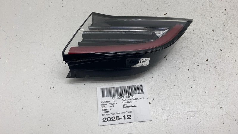 ⭕ 17-23 Model 3 Rear Right Inner Taillight LED Tail Lamp (3-Pin) RH 10