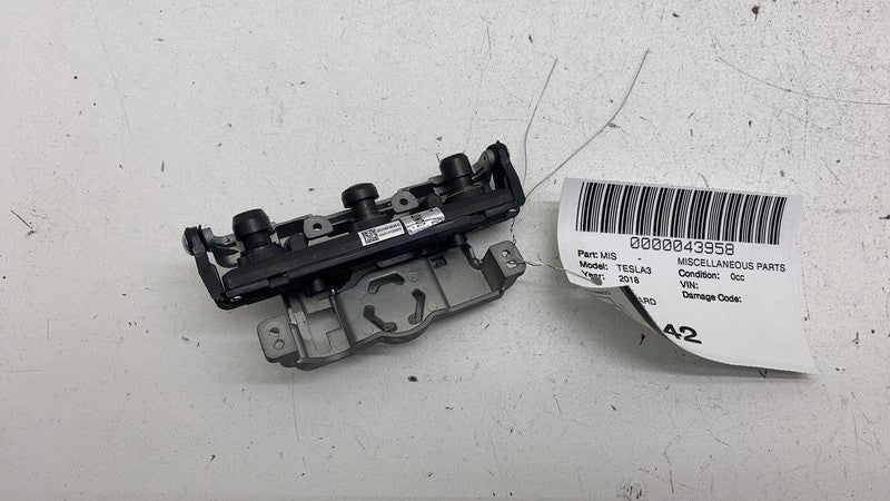 ⭕ 17-23 Tesla Model 3 Front Windshield Forward Facing Adjustable Tripl