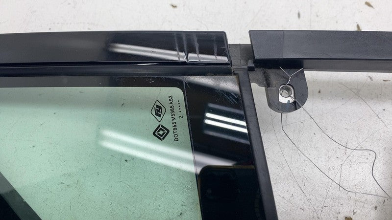 ⭕22-25 Rivian R1S Front Left Door Corner Quarter Fixed Glass Window PT