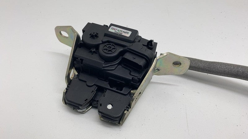 9Y3 827 447 F ⭕ 2024 Porsche Cayenne Rear Trunk Tailgate Lock Latch Actuator Assy 9Y3827447F