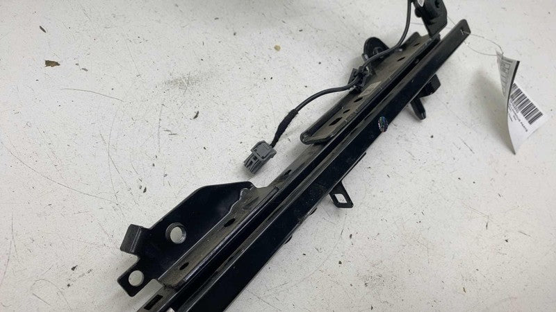 ⭕ 2017-2023 Model 3 Front Right Seat Rail Track Left Side Section 1101