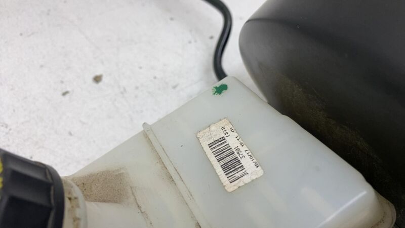 670036704 ⭕ 2017-2020 Levante Brake Master Cylinder Power Booster & Reservoir 670036704