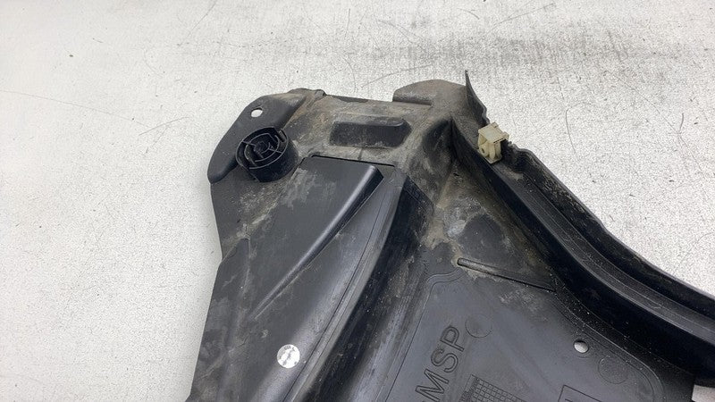 8060031 2017-2022 BMW 530e G30 Front Driver Side M Sport Mud Splash Guard Shield Left LH