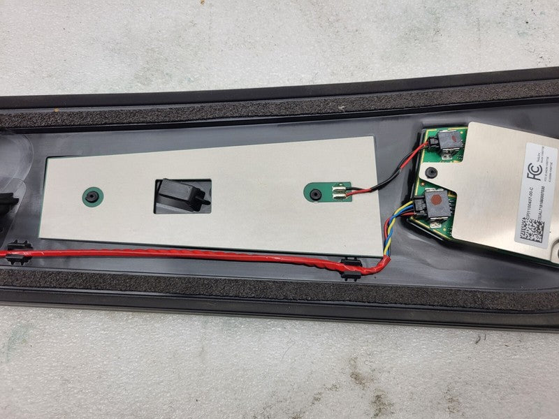 110043700C ⭕ 17-23 Model 3 Driver Side B-Pillar Applique Glass w/ Camera Left 1100437-00-C