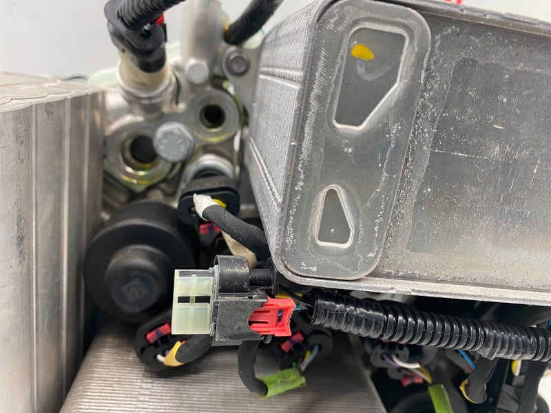 1523000 96 E 20-23 Model Y Supermanifold Refrigerant Chiller + Coolant Reservoir 1547595-96-F