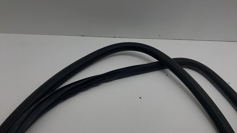 ⭕ 2016 Chevrolet Silverado 1500 Front Door Body Weatherstrip Rubber Se