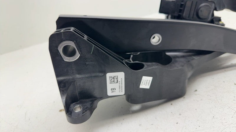 ⭕ 2025-2026 Tesla Model Y Gas Accelerator and Brake Foot Pedal Pad OEM