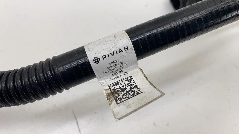 C100061742B ⭕ 2022-2024 Rivian R1T R1S Coolant System Hose Cooling Pipe Tube C100061742-B
