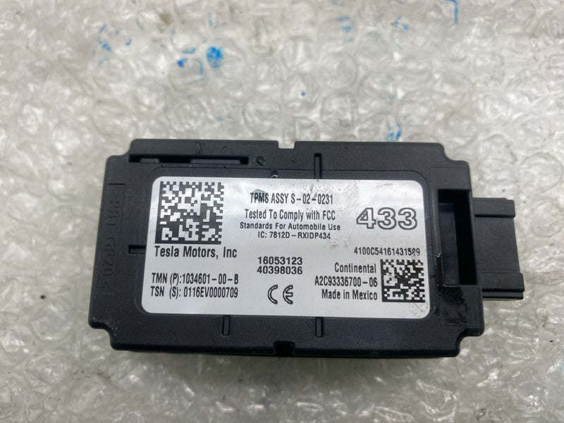 103460100B ⭕ 12-20 Tesla Model S Tire Pressure Monitor System Module Receiver 1034601-00-B