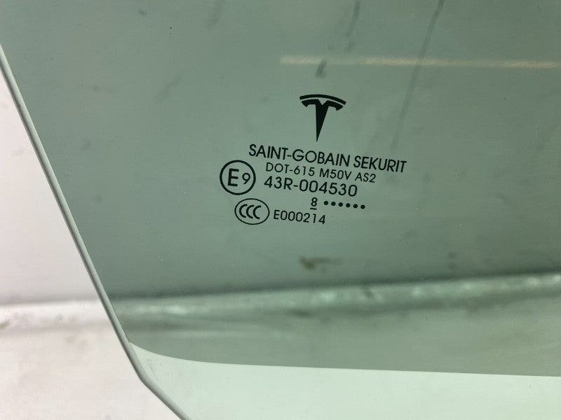 43R-004530 ⭕ 17-19 Tesla Model 3 Front Passenger Door Window Glass Right RH (Single Pane)