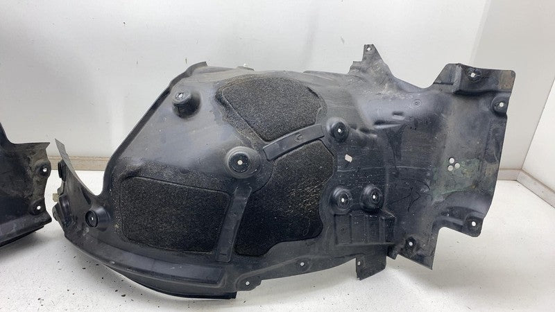 748506-13 2018-2020 BMW 530E Front Driver Side Inner Fender Liner Splash Guard Shield Left