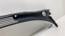 ⭕ 2014-2021 BMW i3 I01 Front Windshield Cowl Grille Vent Panel Cover 51717302234