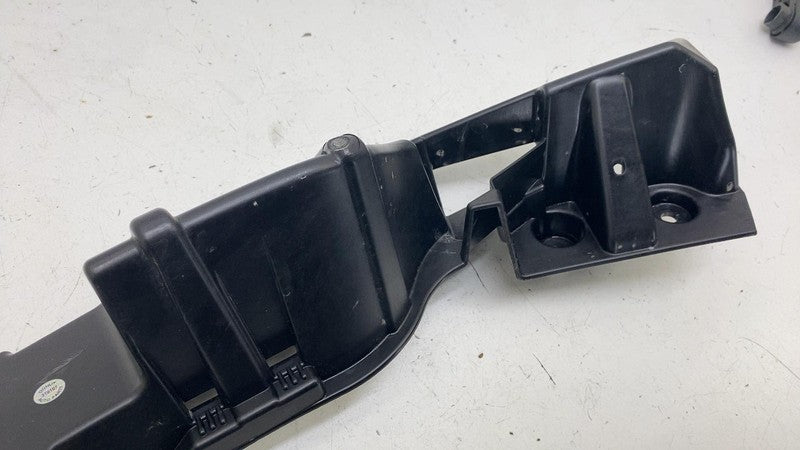 51647368157 ⭕14-21 BMW i3 I01 Front Driver Fender Mount Support Bracket Left LH 51647368157