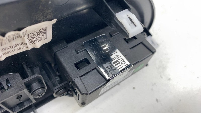 6DB40DX9AE ⭕ 17-25 Chrysler Pacifica Rear Right Quarter Trim Bolster Cover Panel 6DB40DX9AE