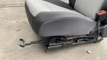 Front Seat VOLKSWAGEN ID4 25