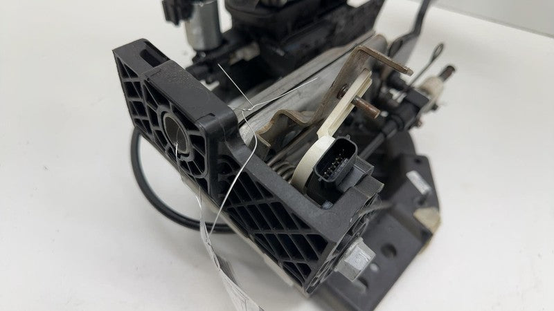 ⭕ 2016 Chevy Silverado 1500 Gas Accelerator and Brake Pedal Assembly 2