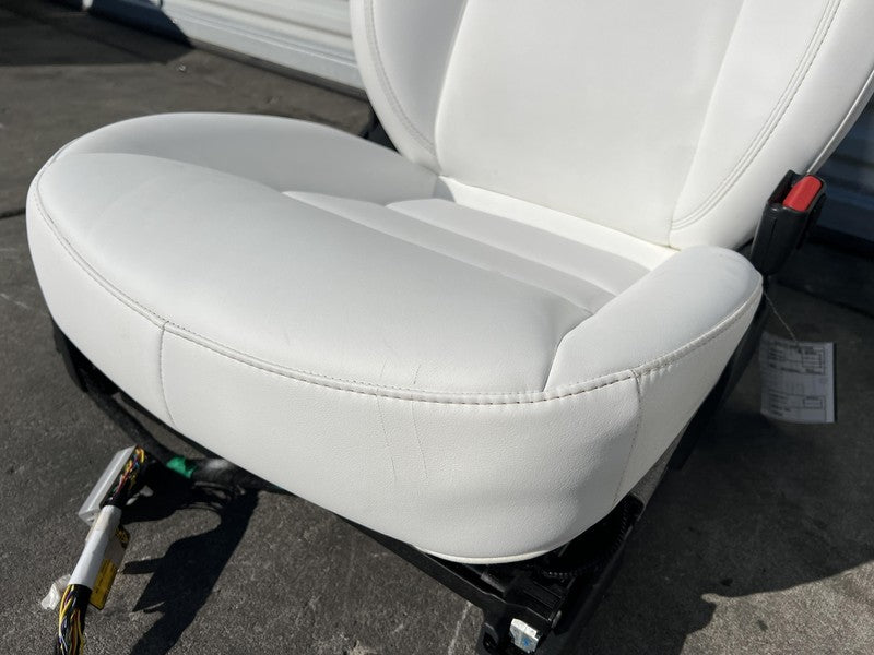 ⭕2020-2023 Tesla Model Y 3 Front Passenger Side 1st Row Seat Leather White Right