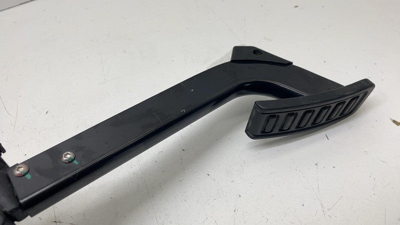 PT00001438F ⭕ 2025 Rivian R1S Accelerator Gas Foot Pedal Throttle w/ Bracket PT00001438-F